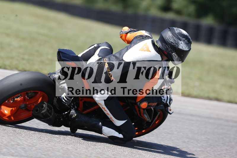 Archiv-2025/44 09.08.2025 Plüss Moto Sport ADR/Freies Fahren/backside